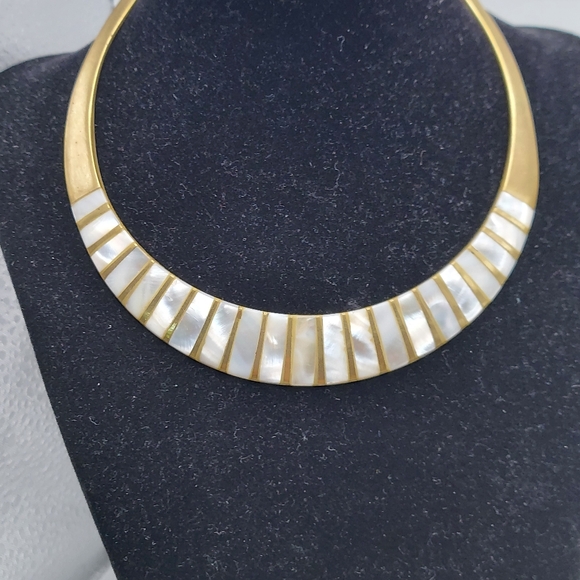 Vintage Brass Choker w/Mother of Pearl  & Brass Cuff w/MOP,  GC. - Picture 3 of 12